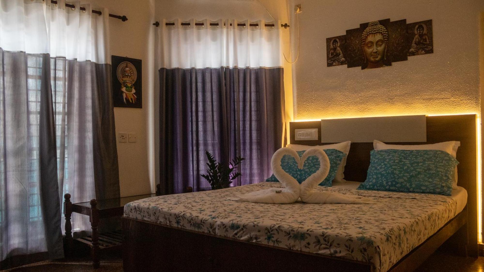 Surf N Sea Hotel Thiruvananthapuram Szoba fotó